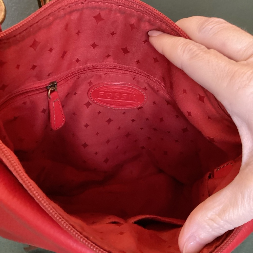 Fossil Morgan traveler leather messenger bag in red - Picture 4 of 6
